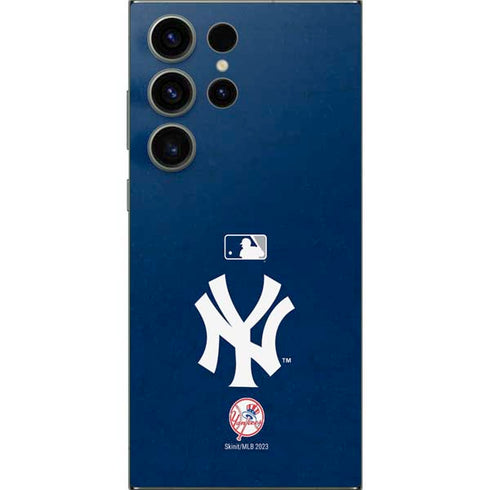 MLB New York Yankees - Solid Distressed Galaxy S25 Ultra Skin